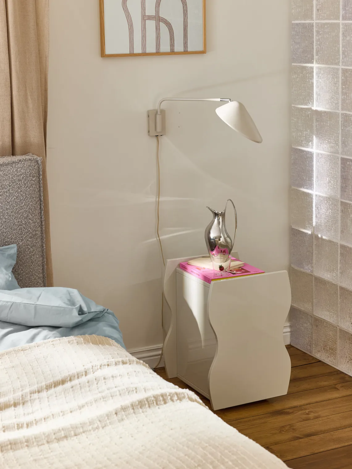 Mesitas De Noche|Mesitas De Noche>Westwing Collection Mesita de noche brillante Emina Beige claro