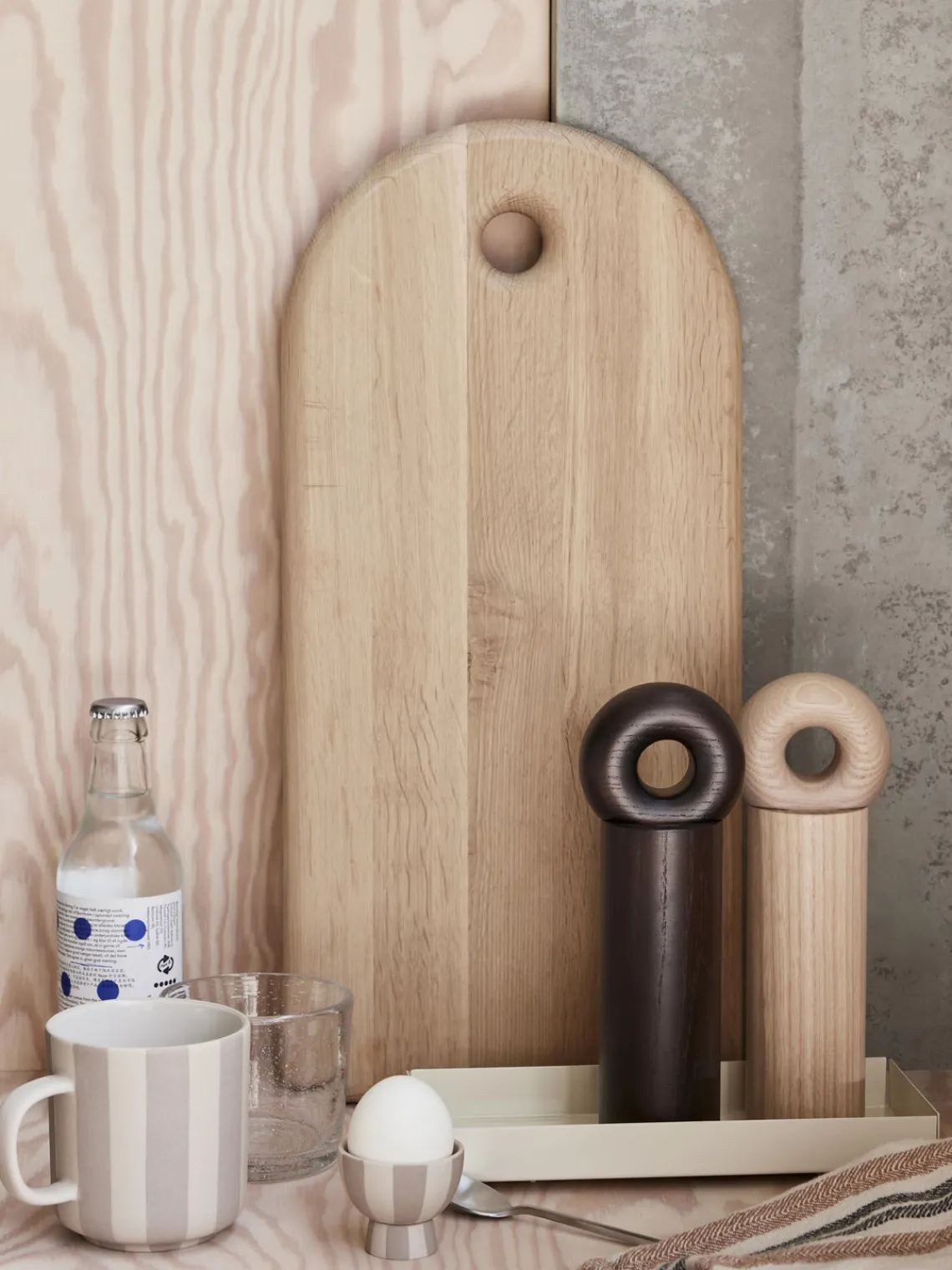 Molinillos De Especias|Molinillos De Especias>Oyoy Living Design Molino de especias de madera de fresno Hoop Mill Madera de fresno lacada en oscuro