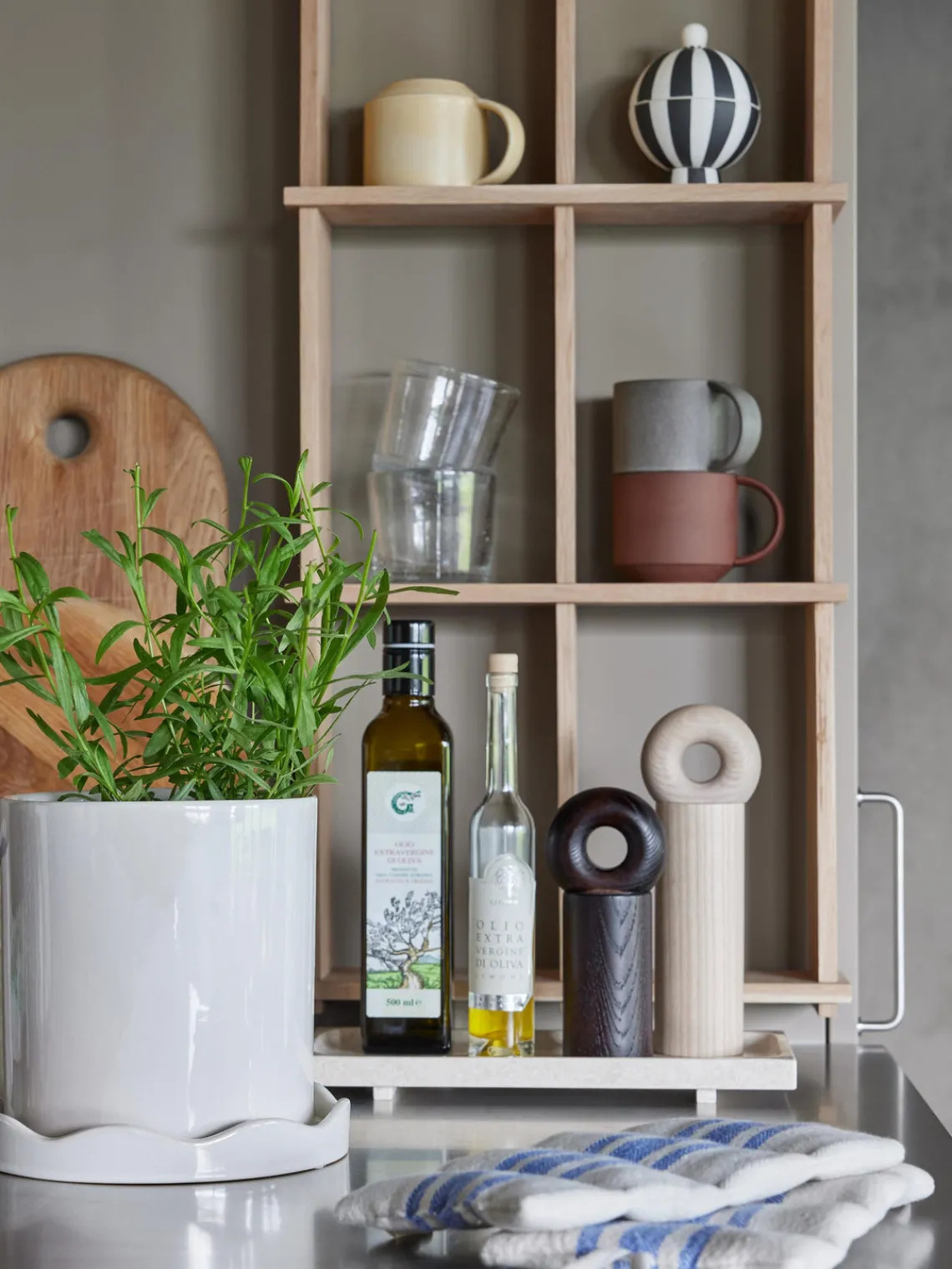 Molinillos De Especias|Molinillos De Especias>Oyoy Living Design Molino de especias de madera de fresno Hoop Mill Madera de fresno lacada en claro