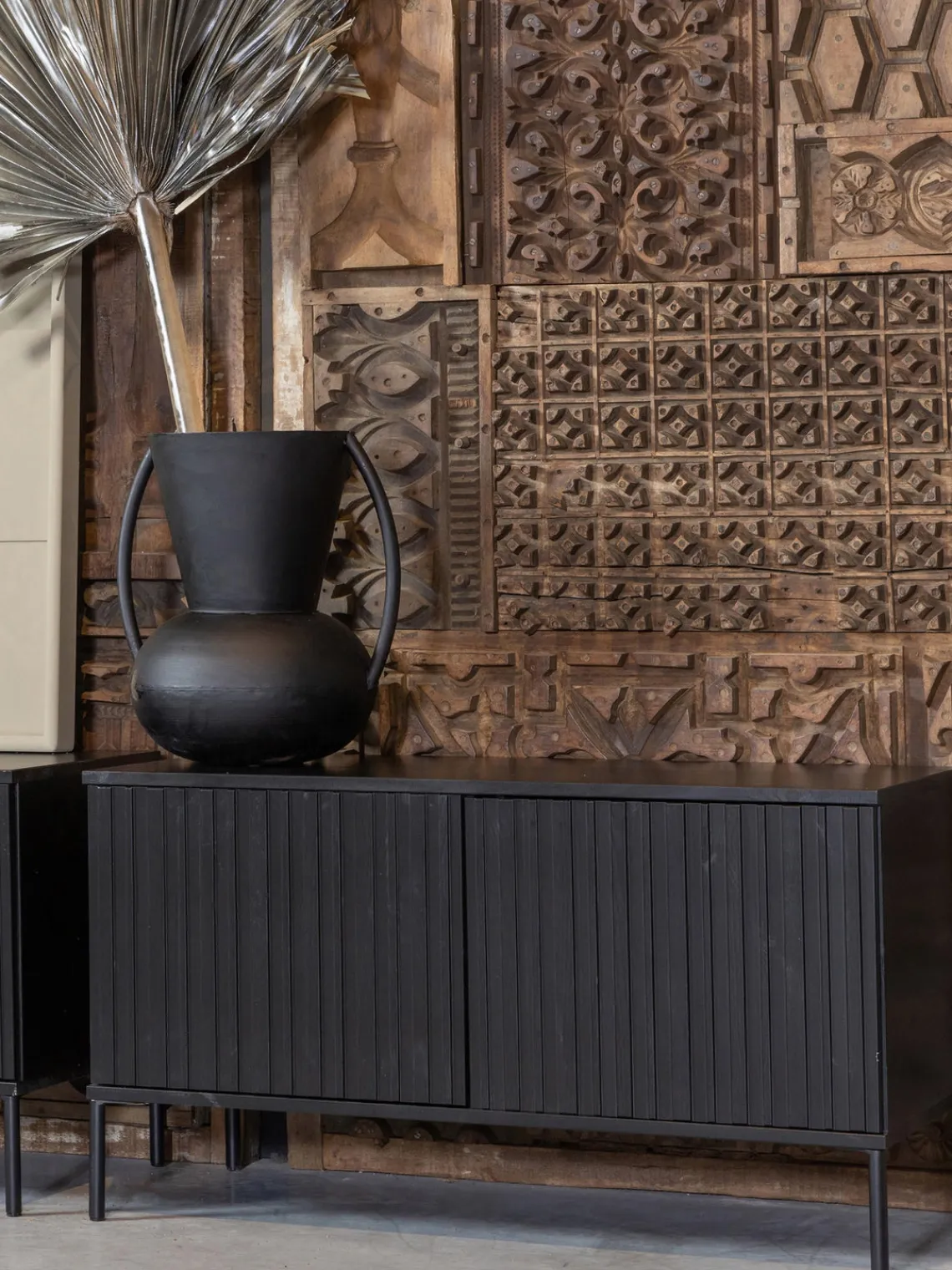 Muebles De Tv|Muebles De Tv> Mueble TV de madera de pino Avourio, 2 puertas Madera de pino negra