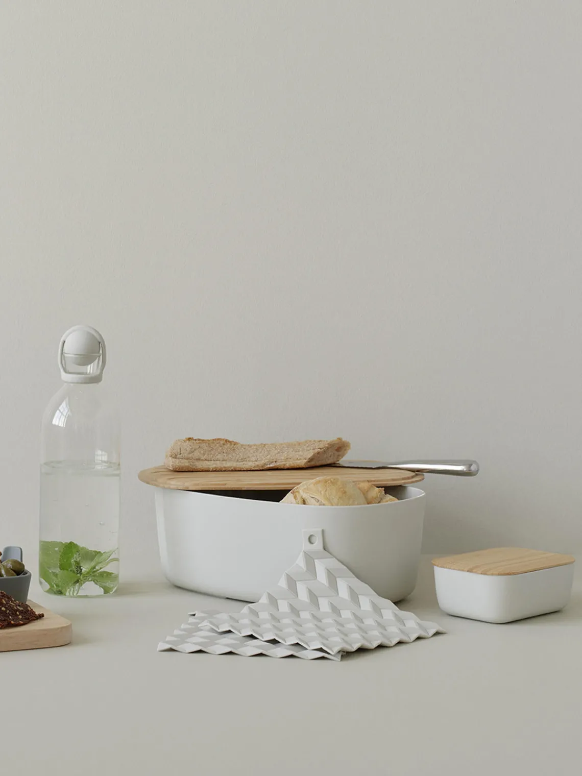 Cestas Para Pan|Almacenaje De Cocina>stelton Panera con tapadera de bambú Box-It Gris claro, marrón claro