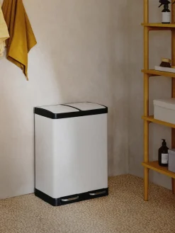 Cubos De Basura Y Reciclaje|Almacenaje De Cocina>Westwing Collection Papelera con pedal Rafa, 2x30 L Off White, negro