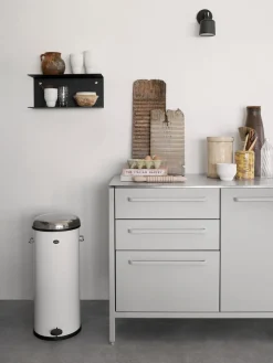 Cubos De Basura Y Reciclaje|Almacenaje De Cocina>Vipp Papelera con pedal 17 Blanco, plateado