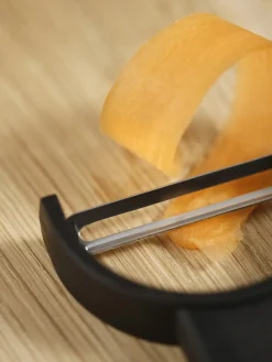 Utensilios De Cocina></noscript>Zone Denmark Pelador de verduras Singles Negro