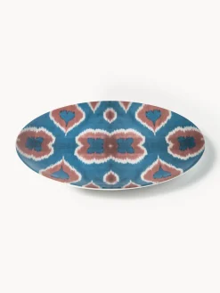 Platos Llanos|Vajillas Completas></noscript>Les Ottomans Plato llano artesanal de porcelana Ikat Azul, rojo óxido, blanco