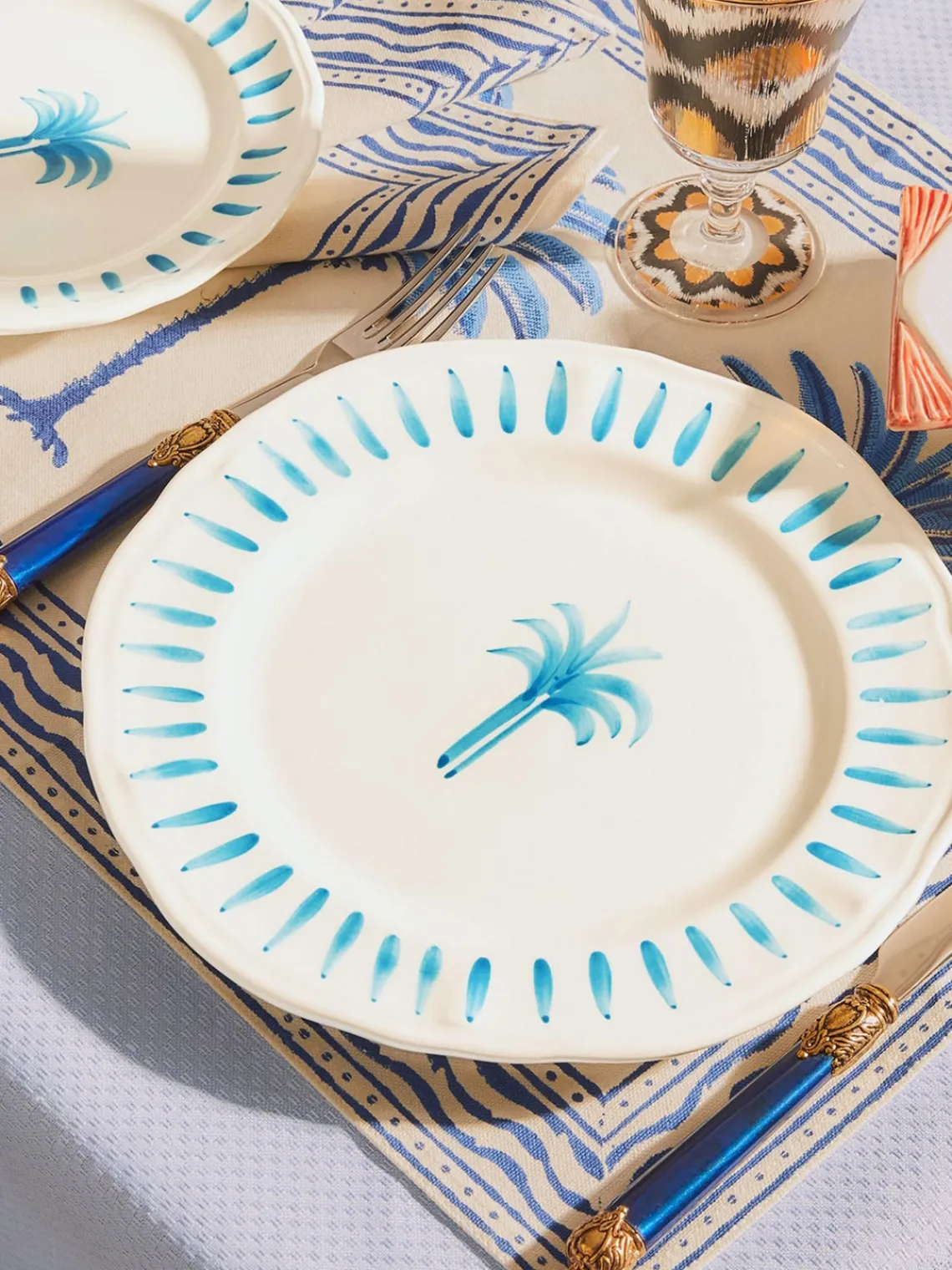 Hot Plato llano pintado a mano The Palms Platos Llanos|Vajillas Completas