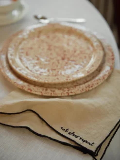 Platos Llanos|Vajillas Completas>Westwing Collection Platos llanos artesanales Bernardo, 4 uds. Beige claro, rojo vino