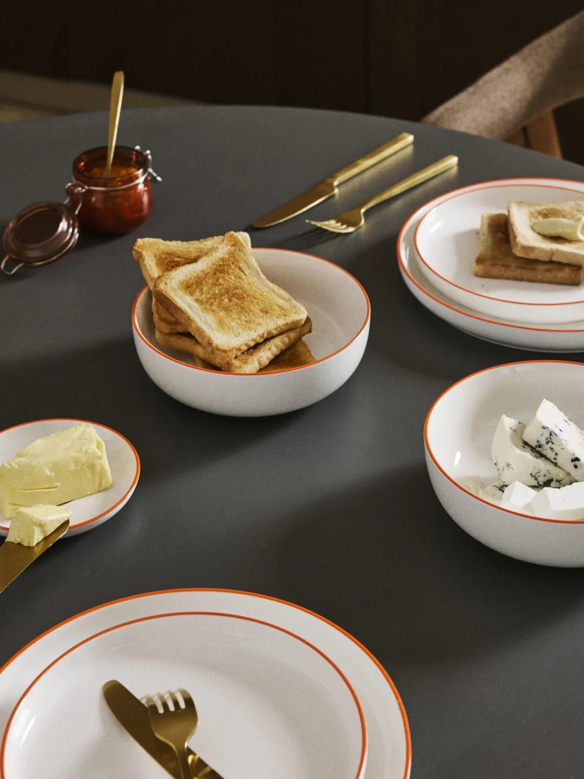 Platos Llanos|Vajillas Completas>Westwing Collection Platos llanos de porcelana Facile, 2 uds. Blanco Off White con borde naranja