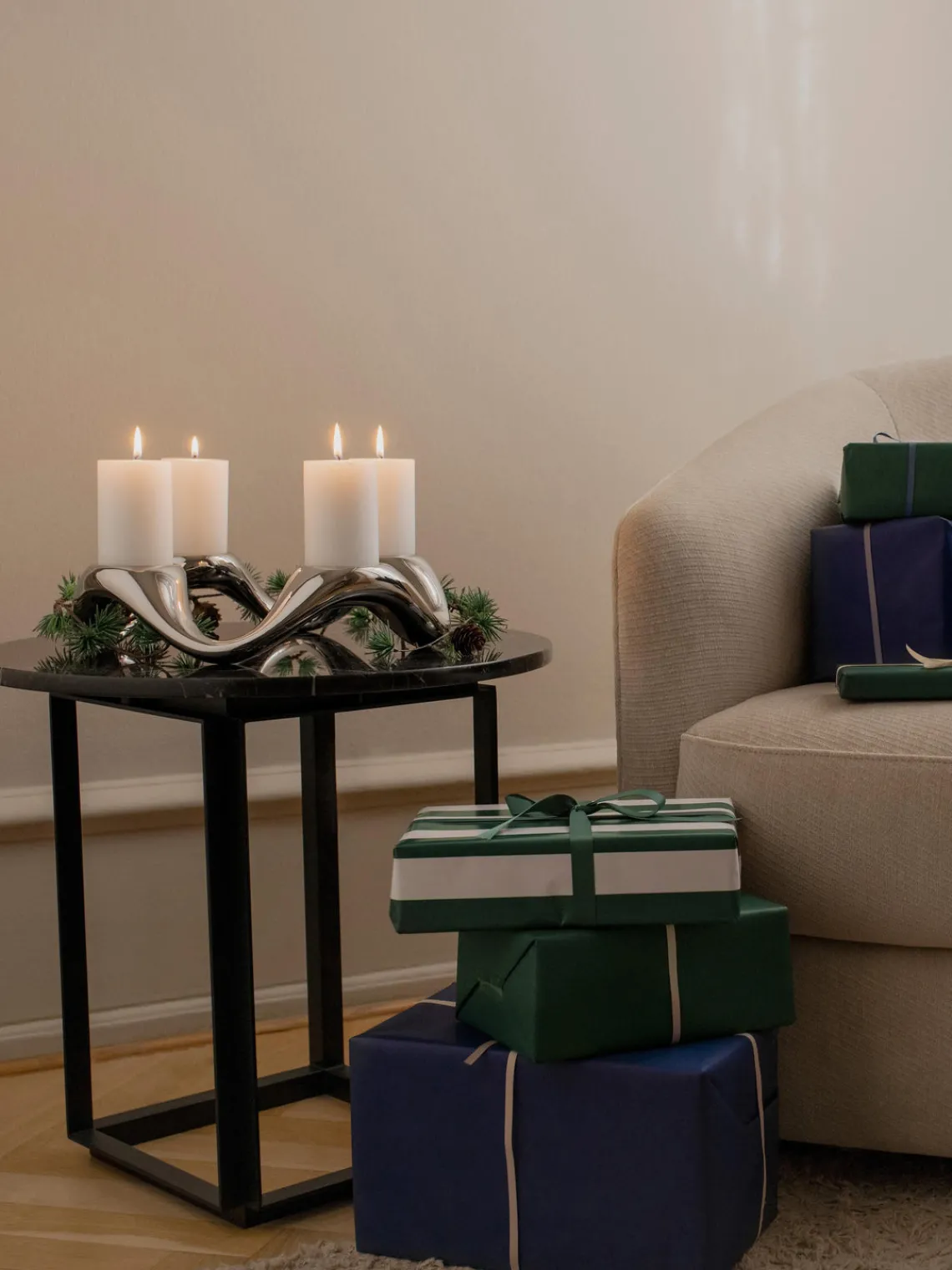 Portavelas|Jarrones>GEORG JENSEN Portavela de acero inoxidable con forma orgánica Cobra