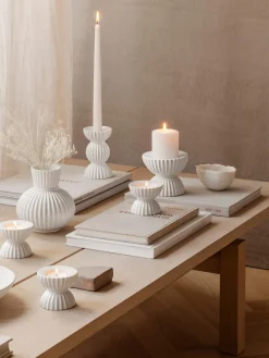 Portavelas|Jarrones>Lyngby Porcelaen Portavelas de porcelana con relieves Tura