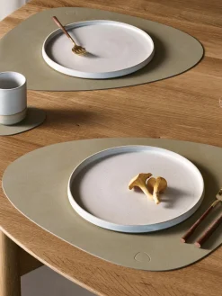 Posavasos|Vajillas Completas>Lind DNA Posavasos asimétricos de cuero Curve, 4 uds. Greige