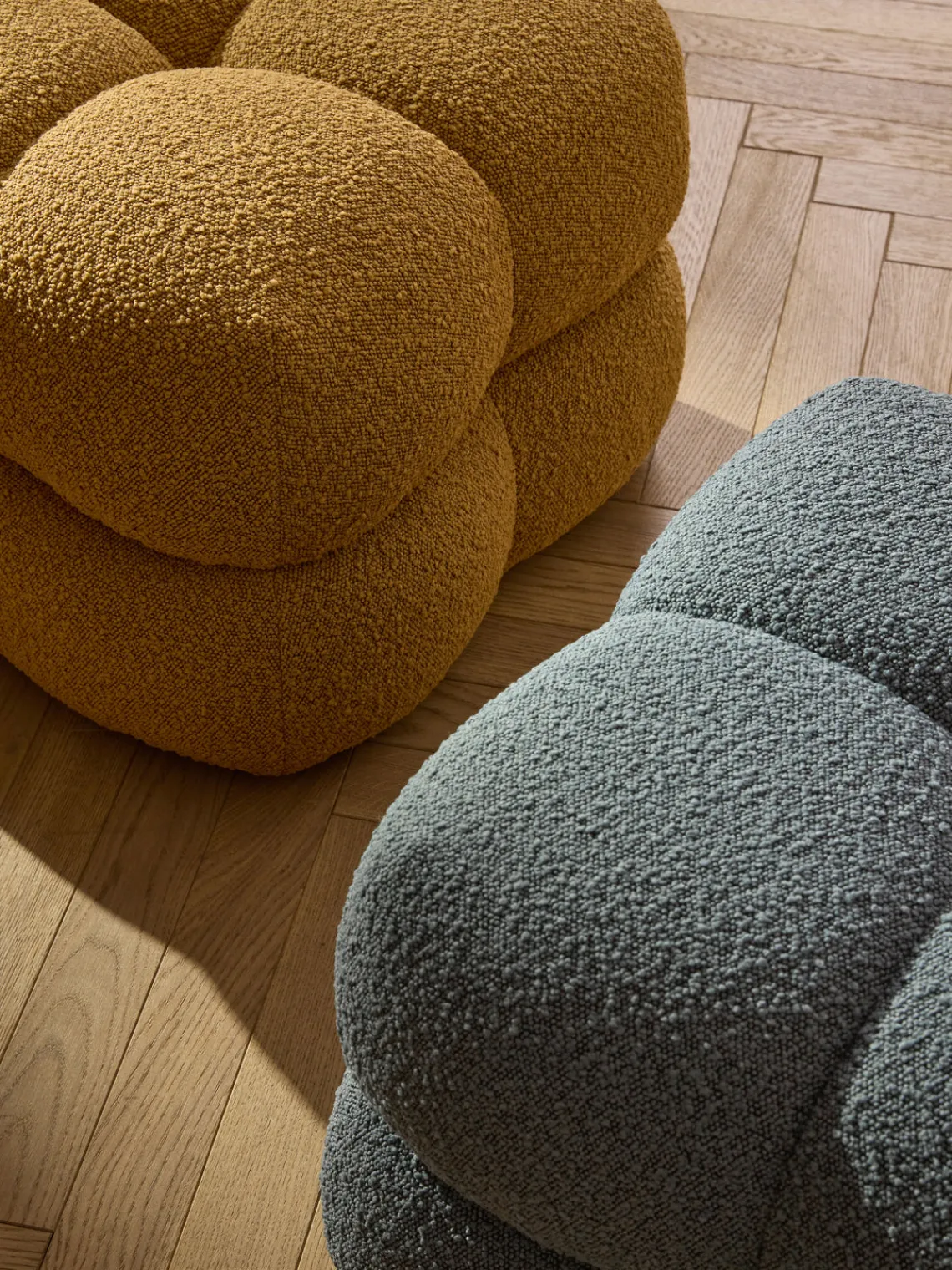 Pufs Y Otomanos|Pufs Y Otomanos>Westwing Collection Puf en tejido bouclé Ellie Bouclé gris azulado