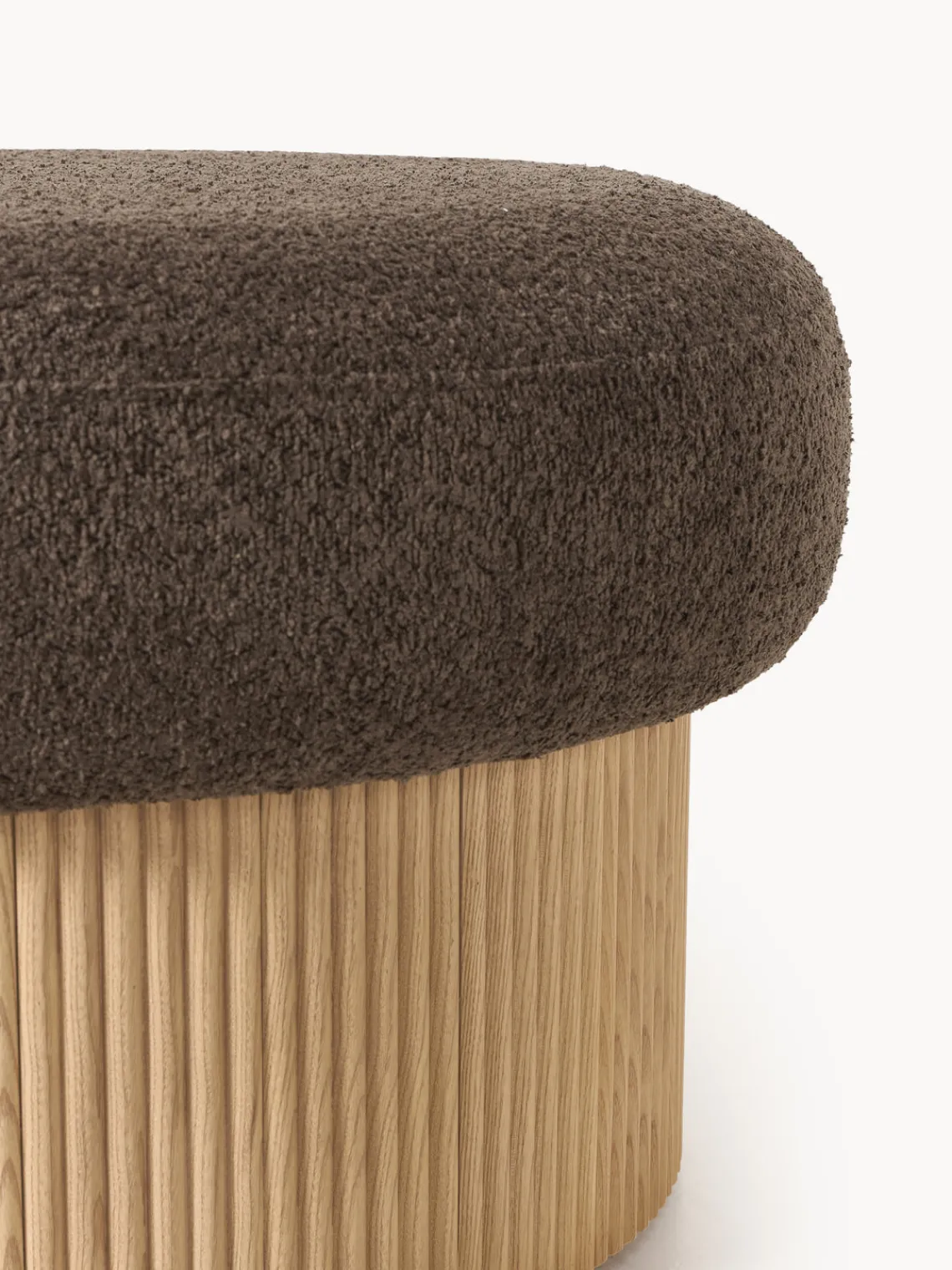 Pufs Y Otomanos|Pufs Y Otomanos>Westwing Collection Puf grande tapizado en borreguillo bouclé con espacio de almacenamiento Nala Tejido borreguillo bouclé taupe, madera de fresno clara