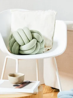 Puf nudo Twist Mantas|Cojines Decorativos