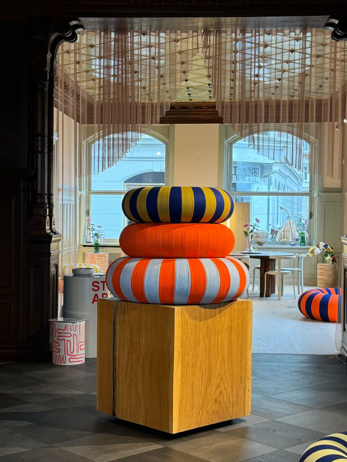 Puf De Exterior|Sillones>Studio About Puf redondo Float Azul oscuro, ocre