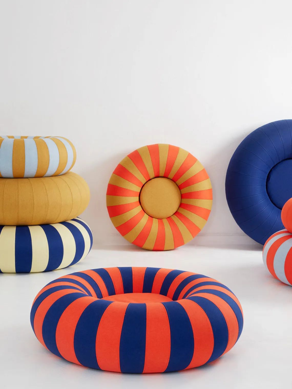 Puf De Exterior|Sillones>Studio About Puf redondo Float Azul oscuro, naranja