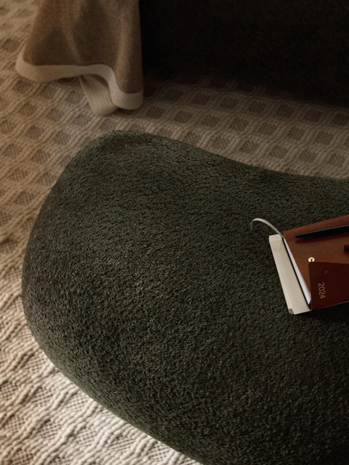 Reposapiés|Sofás>Westwing Collection Puf reposapiés de borreguillo bouclé Alba Borreguillo bouclé verde oscuro