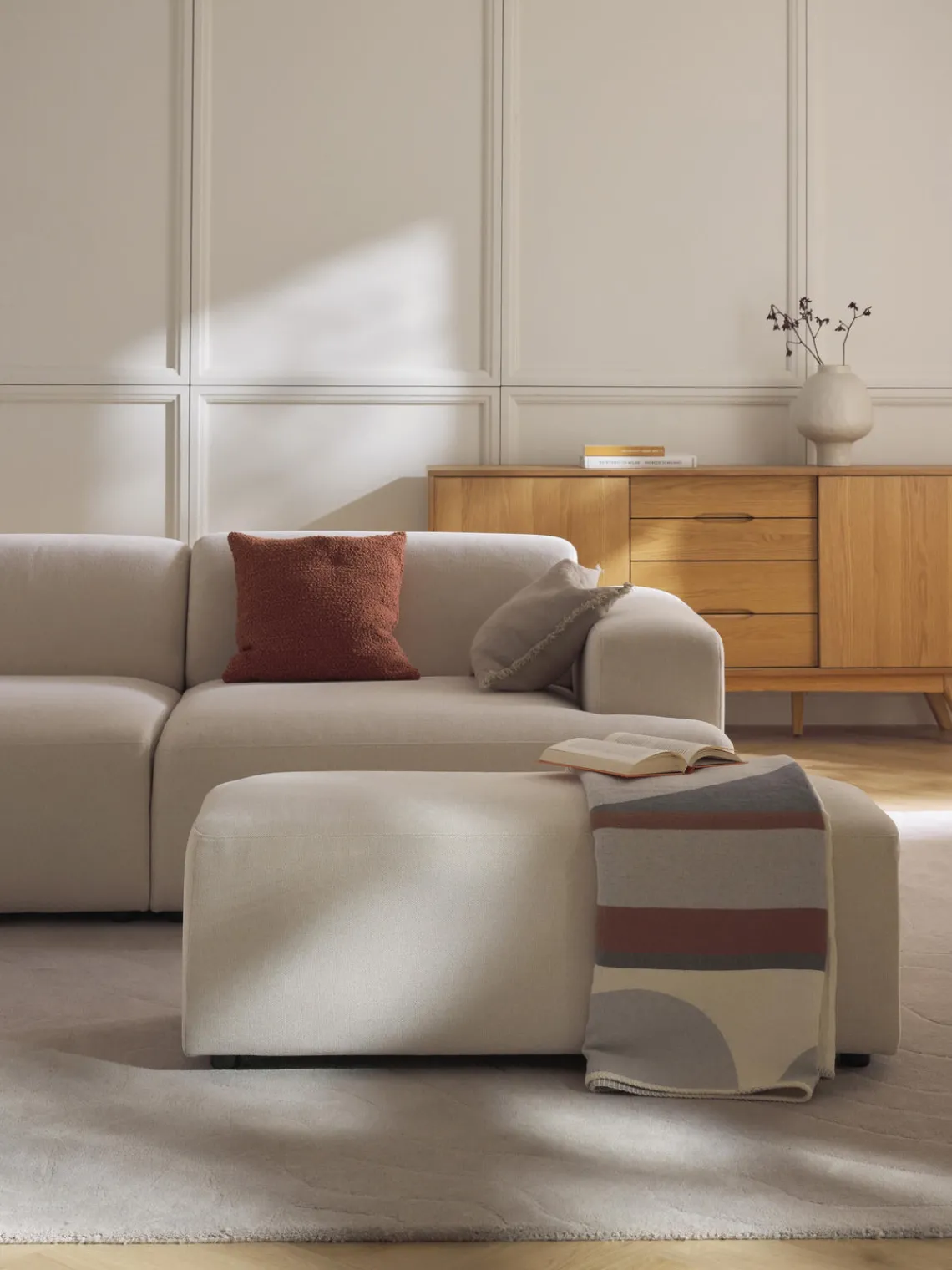 Outlet Puf reposapiés grande Melva, 116 x 42 cm Reposapiés|Sofás