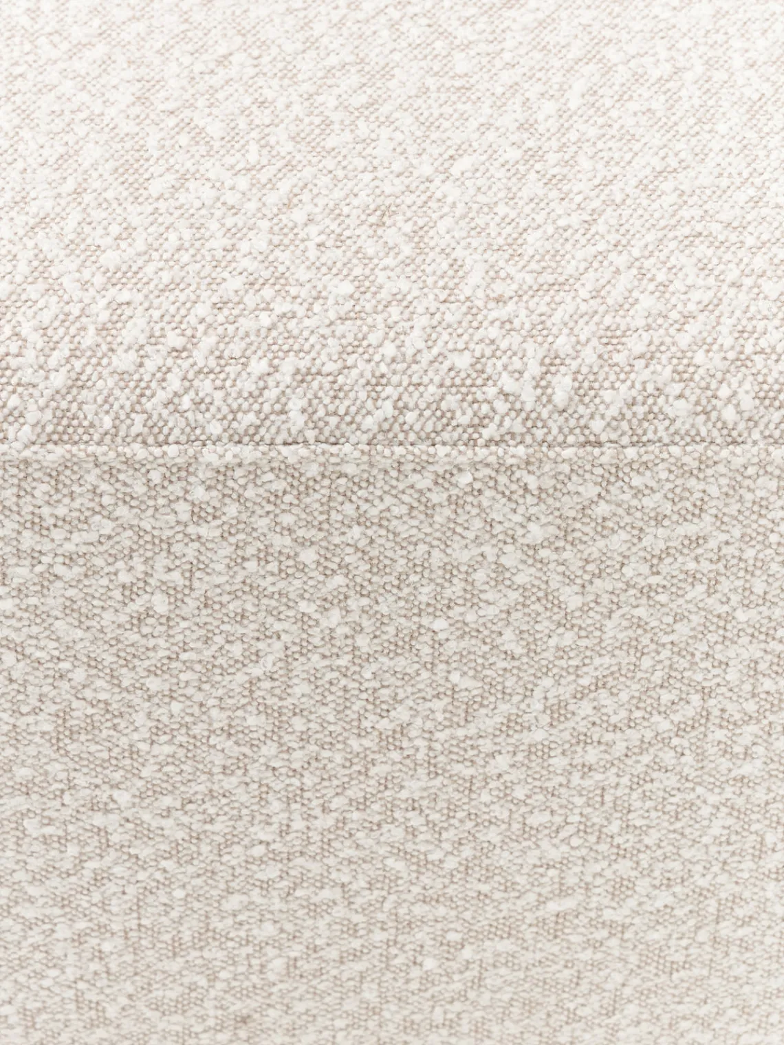 Hot Reposapiés puf en tejido bouclé Anton Sofás