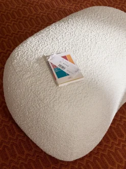 Hot Reposapiés puf en tejido bouclé Alba Reposapiés|Sofás