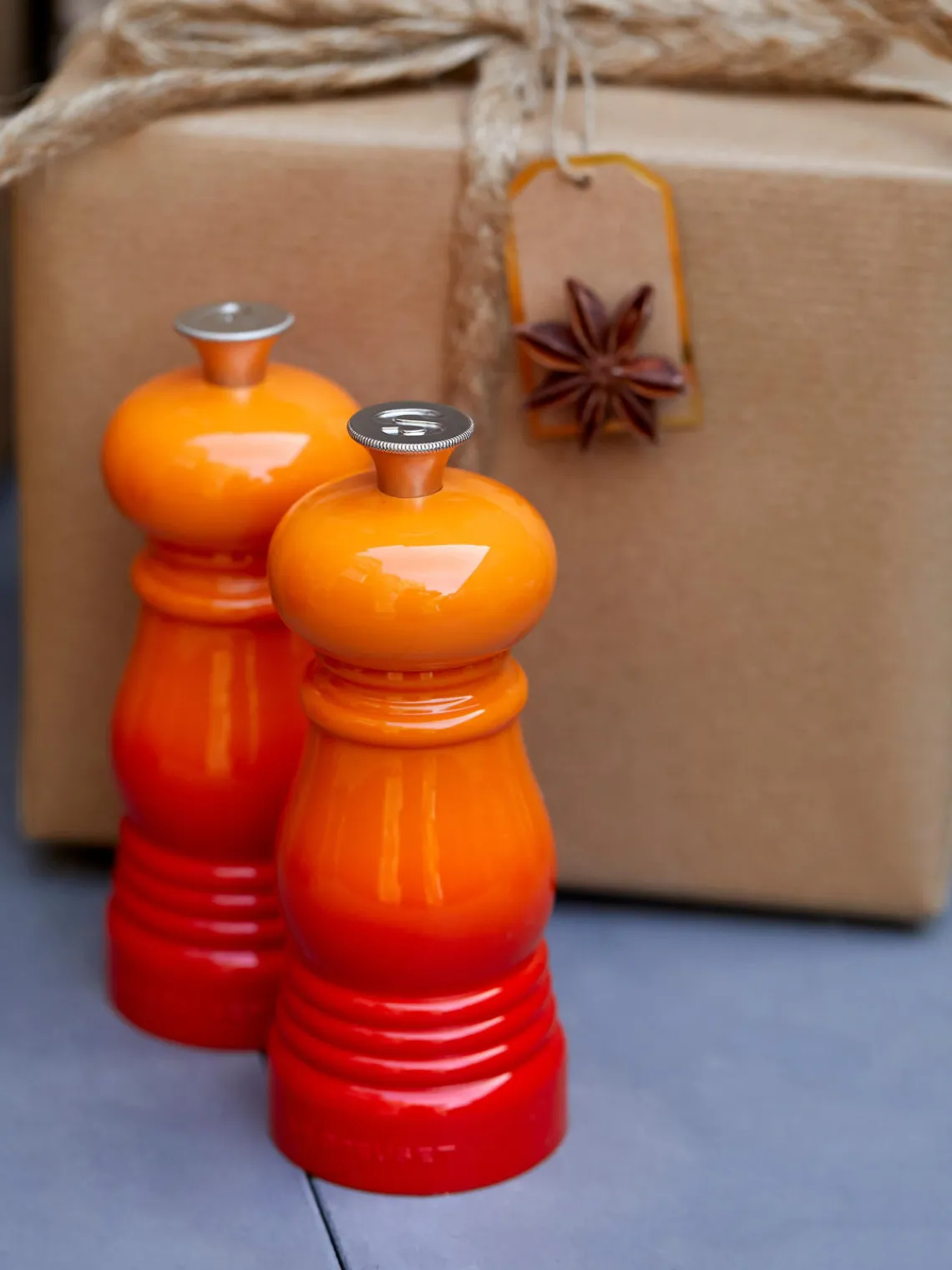 Molinillos De Especias|Molinillos De Especias>LE CREUSET Salero y pimentero con molinillo de cerámica Creuset, 2 uds. Tonos naranjas brillantes, plateado