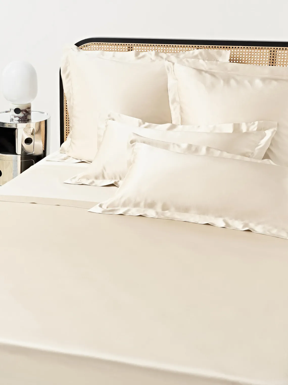 Sábanas|Fundas Nórdicas>Westwing Collection Sábana encimera de satén Sylvie Blanco crema