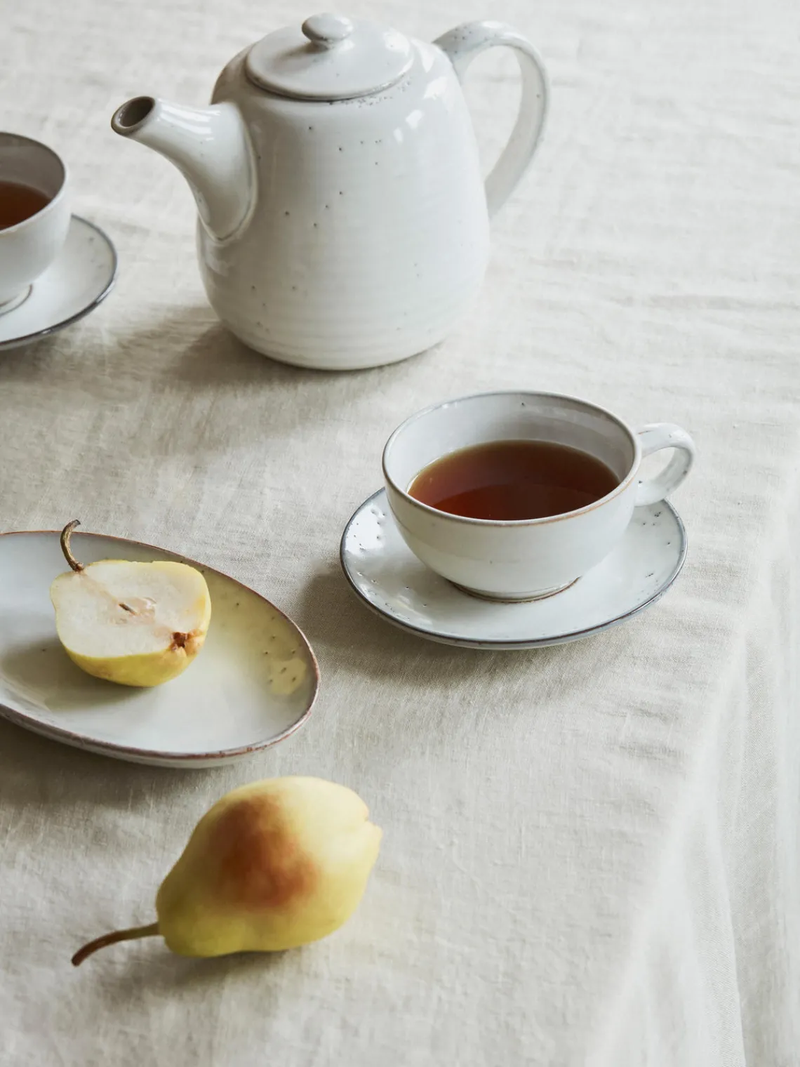 Vajillas Completas|Menaje De Mesa>Broste Copenhagen Servicio de té artesanal Nordic Vanilla, 2 comensales (7 pzas.) Nordic Sand