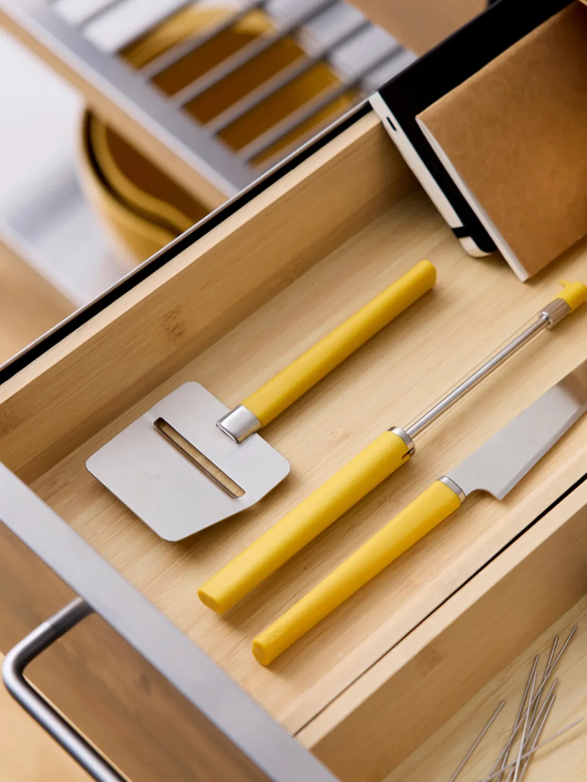 Cuchillos De Cocina Y Bloques|Cuchillos De Cocina>Rosti Set de cuchillos y cortador de queso Emma, 3 pzas. Amarillo sol, plateado