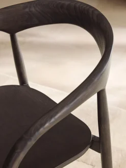 Sale Silla con reposabrazos de madera de fresno Camille Sillas De Madera|Sillas Con Reposabrazos