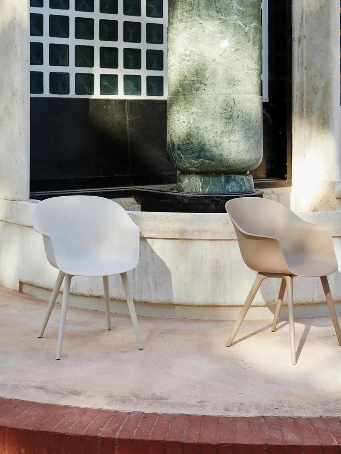 Sillas De Jardín|Sillas De JardíN>GUBI Silla con reposabrazos para exterior Beetle Blanco mate