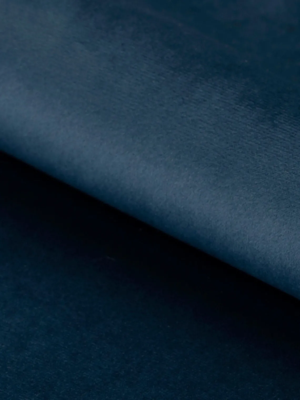 Sillas Con Reposabrazos|Sillas> Silla con repozabrazos de terciopelo Lola Terciopelo azul oscuro, negro mate