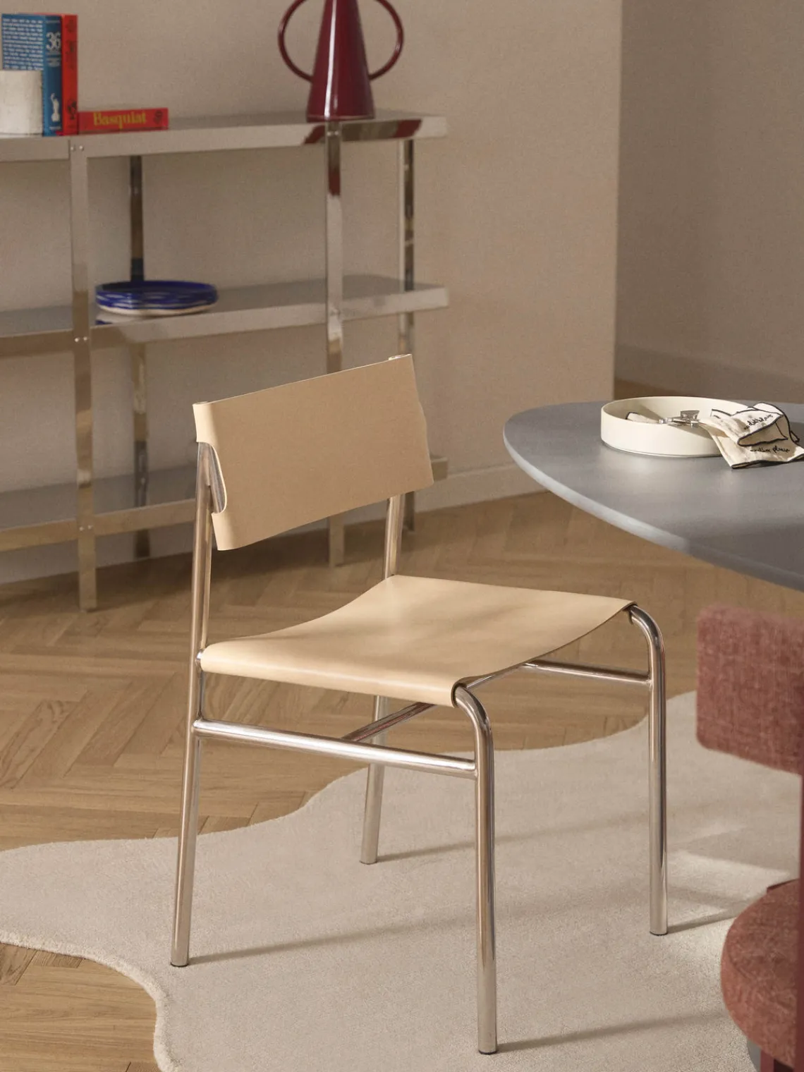 Sillas>Westwing Collection Silla de cuero Jordan Cuero beige, plateado brillante