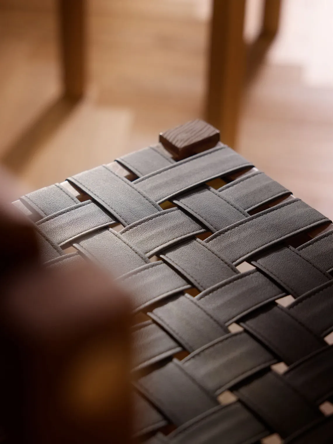 Discount Silla de madera con asiento de cuero Liza Sillas