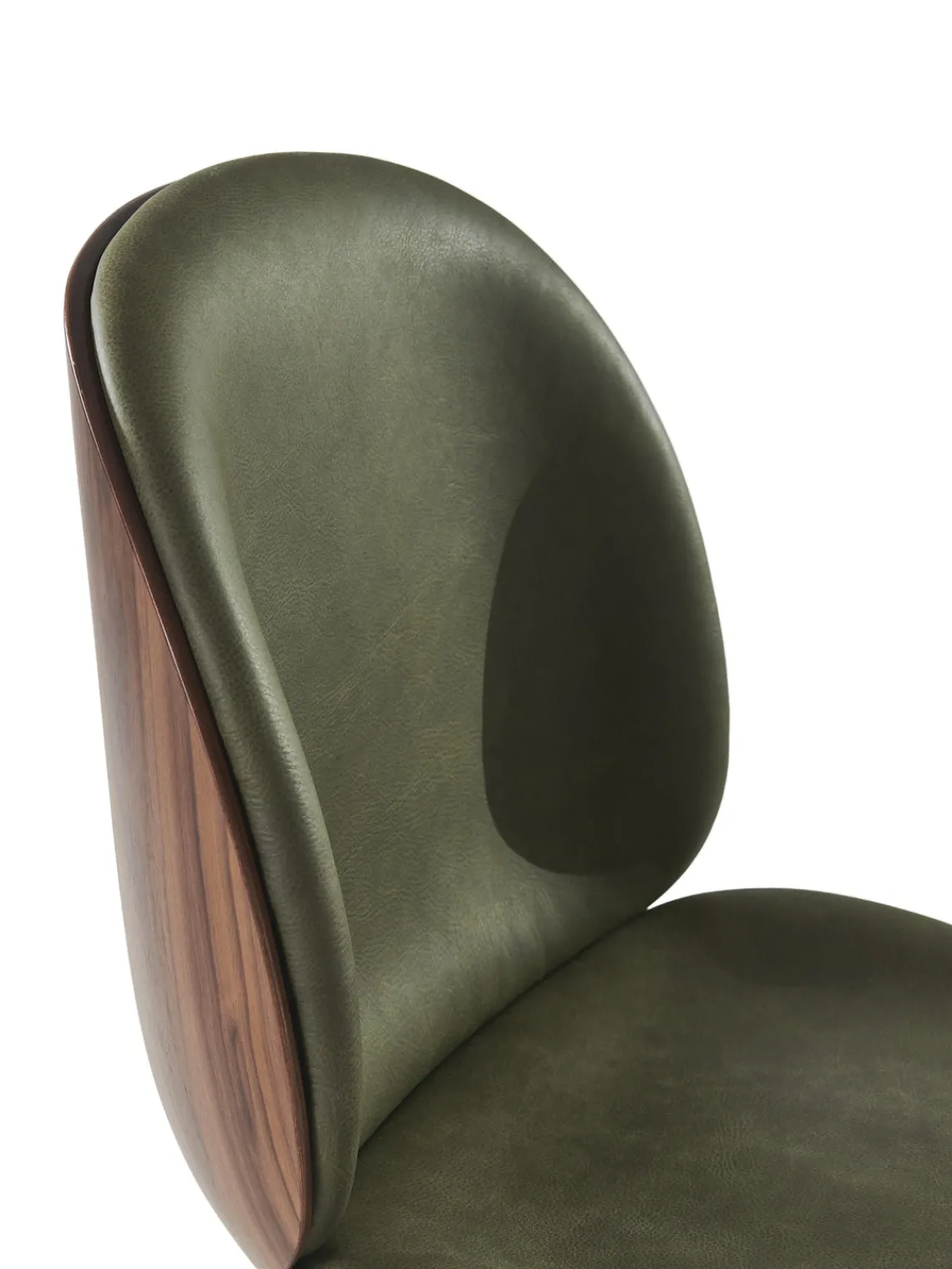 Sillas>GUBI Silla de piel sintética con asiento Beetle Cuero sintético verde oliva, madera de nogal, dorado mate