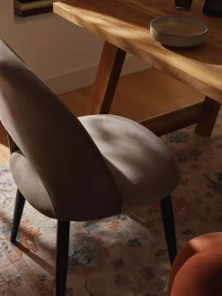 Sillas></noscript>Westwing Collection Silla de terciopelo Rachel Terciopelo taupe, negro mate