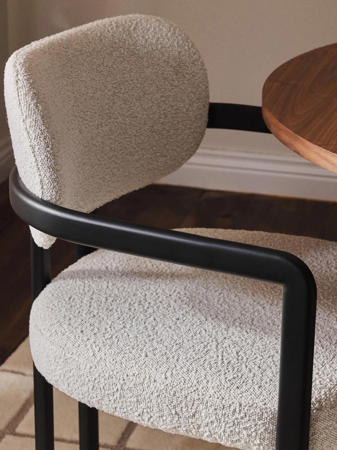 Sillas Con Reposabrazos|Sillas>Westwing Collection Silla en tejido bouclé Adrien Bouclé blanco, negro