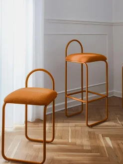 Sillas>AYTM Silla en tejido bouclé Angui Bouclé marrón claro