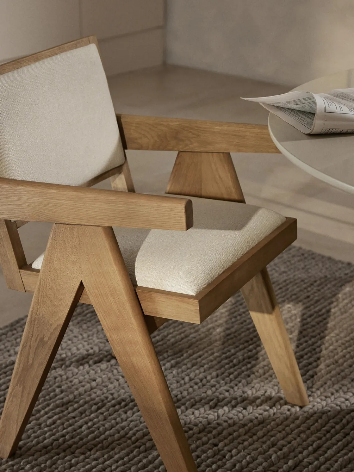Sillas De Madera|Sillas Con Reposabrazos>Westwing Collection Silla tapizada con reposabrazos Sissi Tejido blanco crema, madera de roble clara
