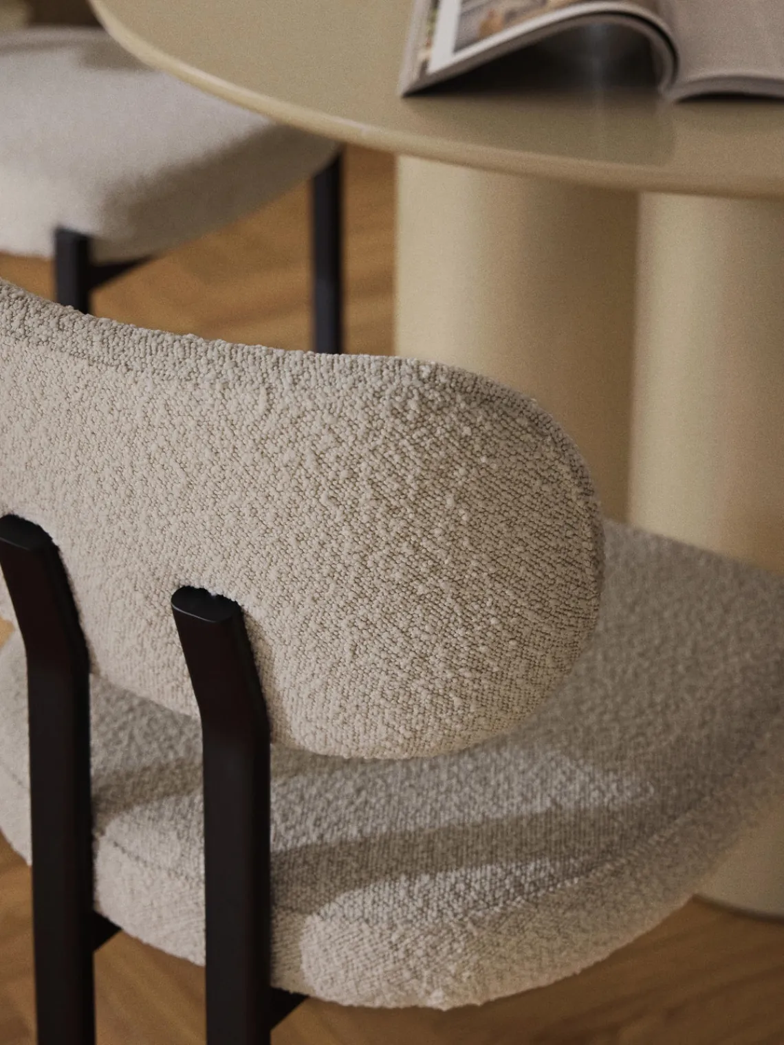 Hot Silla tapizada en tejido bouclé Adrien Sillas