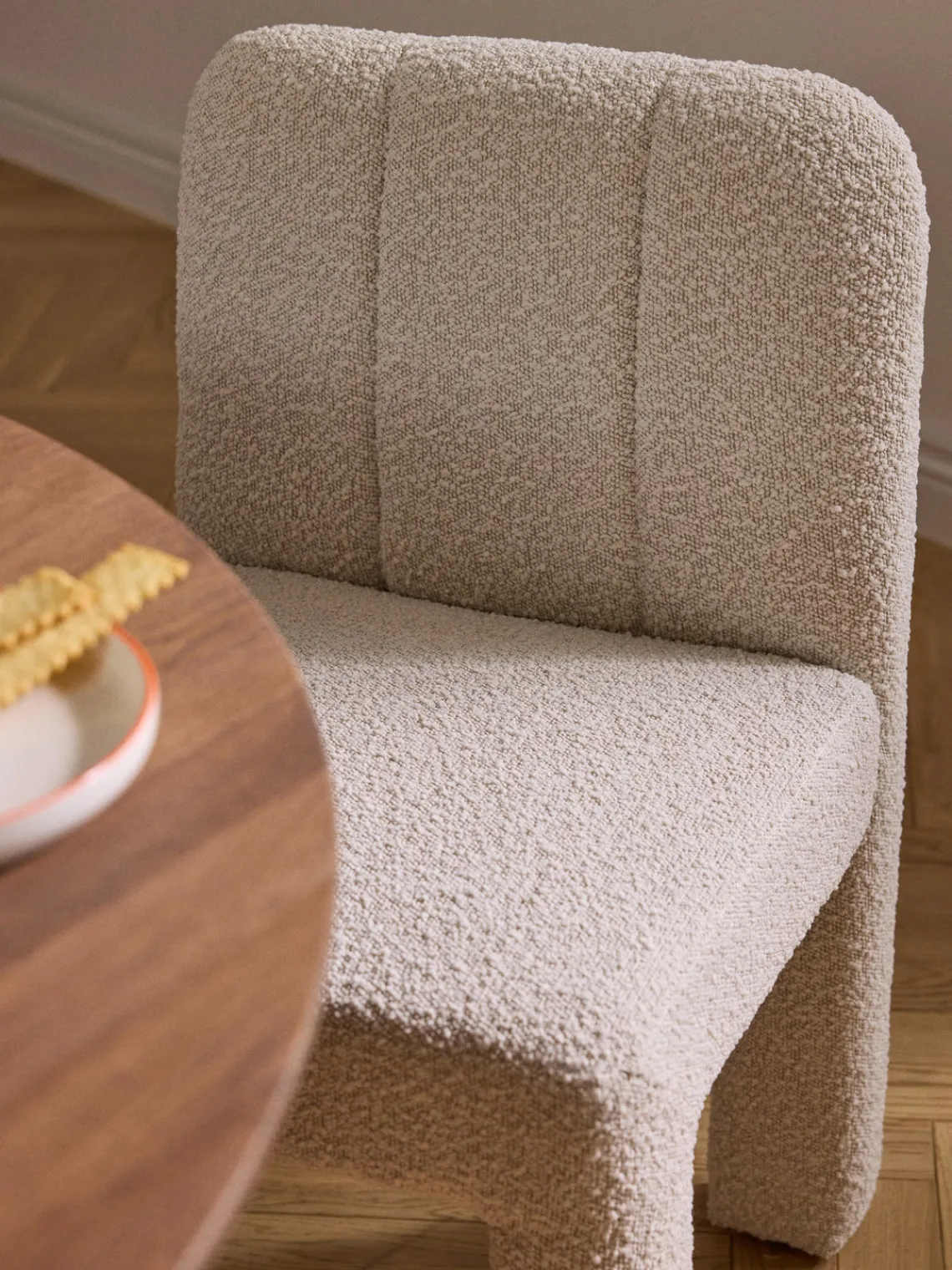 Sillas>Westwing Collection Silla tapizada en tejido bouclé Lukas Bouclé blanco