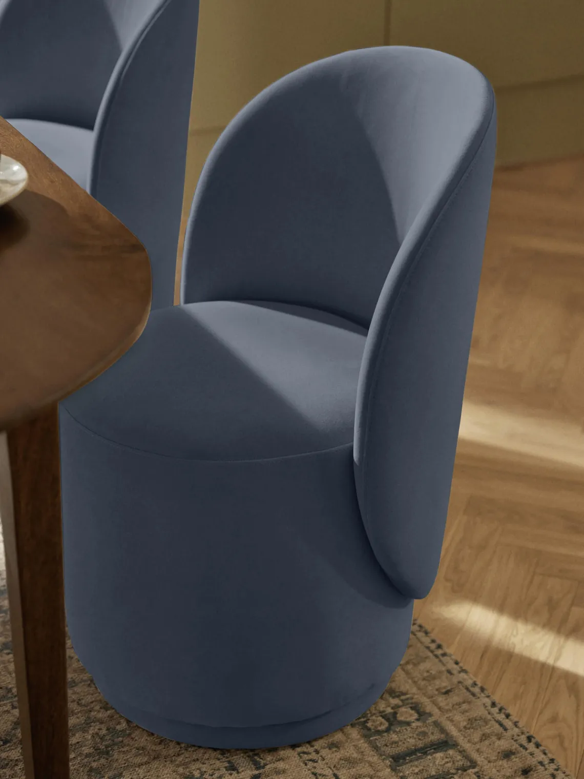 Sillas>Westwing Collection Silla tapizada en terciopelo Zeyno Terciopelo gris azulado