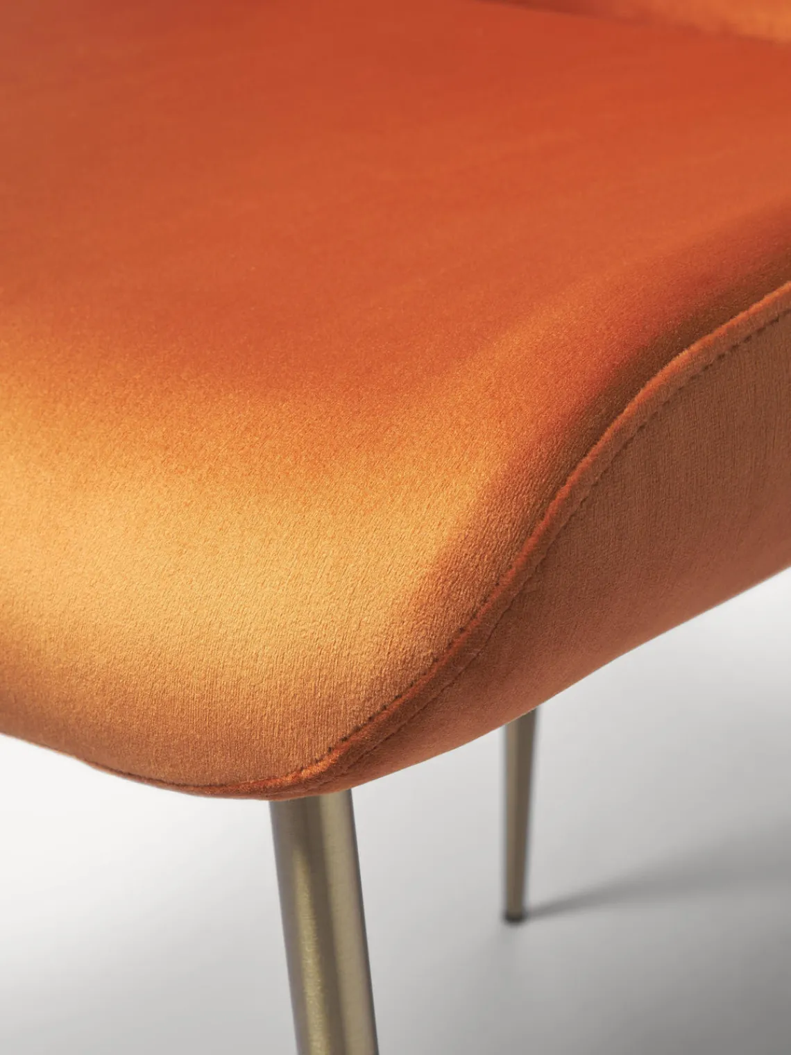 Sillas>Westwing Collection Silla tapizada en terciopelo Tess Terciopelo naranja, dorado mate