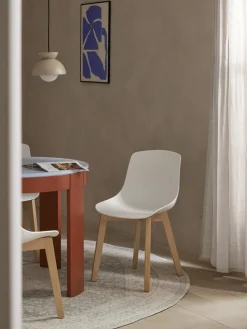 Clearance Sillas de plástico con patas de madera Dave, 2 uds. Sillas