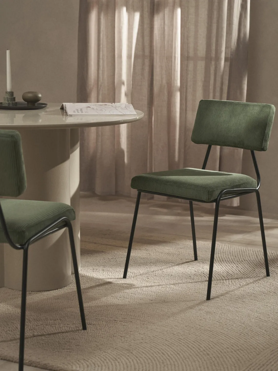 Sillas>Westwing Collection Sillas tapizadas de pana Mats, 2 uds. Pana verde oscuro, negro