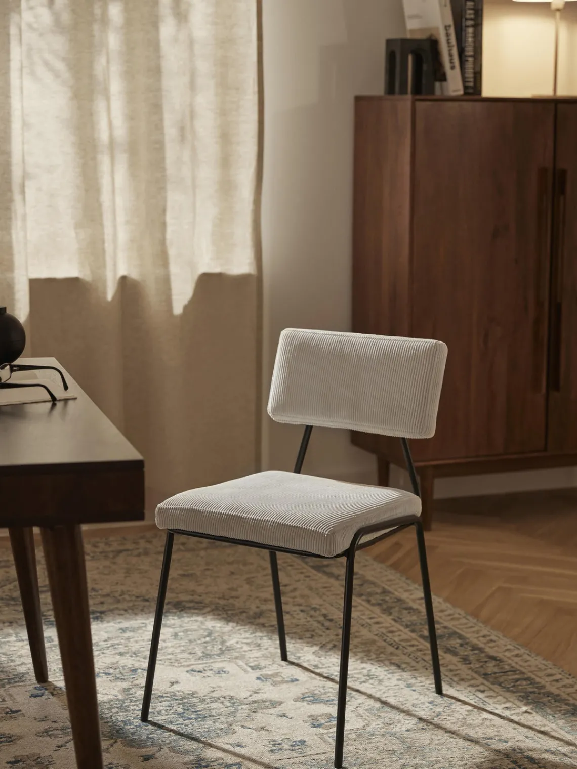 Sillas>Westwing Collection Sillas tapizadas en pana Mats, 2 uds. Pana blanca, negro