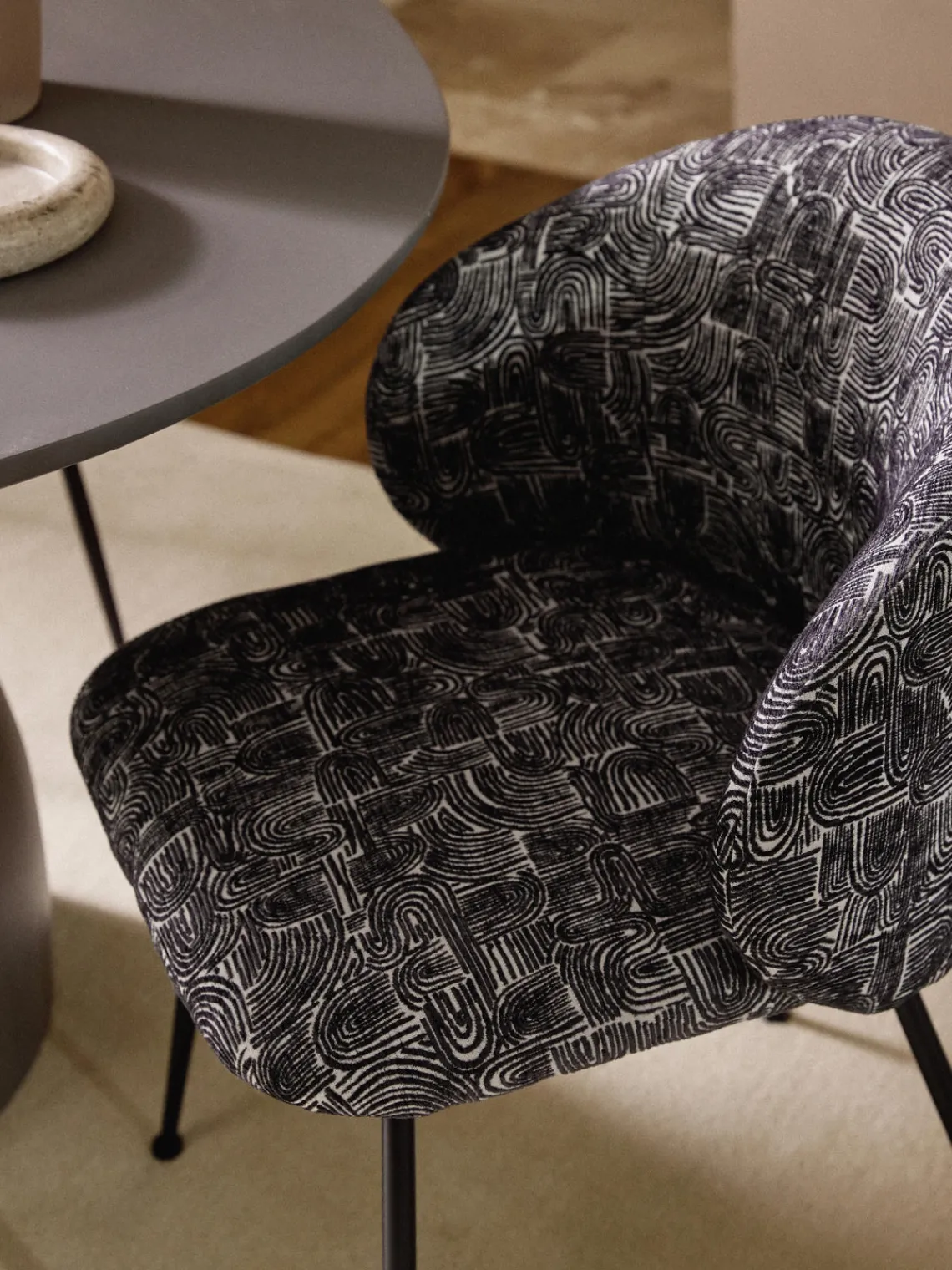 Sillas>Westwing Collection Sillas tapizadas Luisa, 2 uds. Tejido negro/beige, negro mate