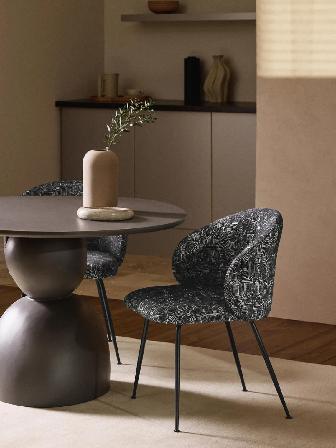 Sillas>Westwing Collection Sillas tapizadas Luisa, 2 uds. Tejido negro/beige, negro mate