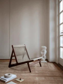 Sillones Pequeños|Sillones>GUBI Sillón artesanal de madera de nogal con cojín de asiento MR01 Initial Madera de nogal, beige claro