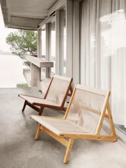 Sillones Pequeños|Sillones></noscript>GUBI Sillón artesanal de madera de nogal con cojín de asiento MR01 Initial Madera de nogal, beige claro