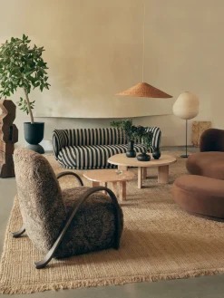 Sillones Pequeños|Sillones></noscript>Ferm Living Sillón de piel de oveja Buur Piel de oveja marrón oscuro, madera de roble